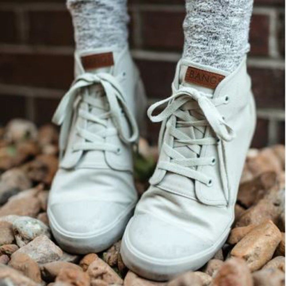 Bangs London Fog High Top Sz M-5 W-6.5